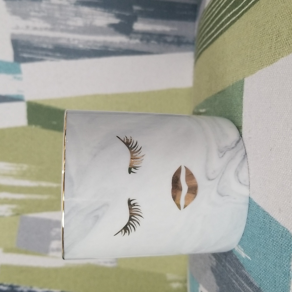 Wake Up Baby Make Up Wake Up Vanity Multi-Purpose Holder